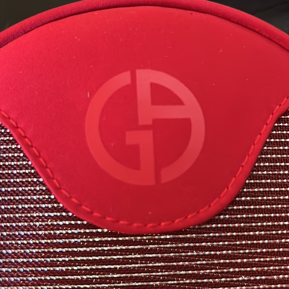 Giorgio Armani Red Cosmetic Pouch Set - Picture 7 of 13